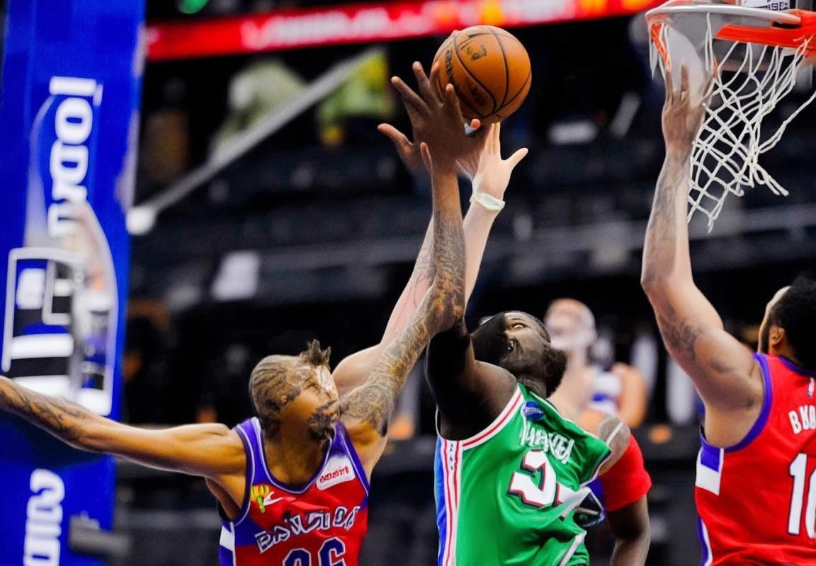 76人与太阳巅峰对决：恩比德对杜兰特，细节决定胜负